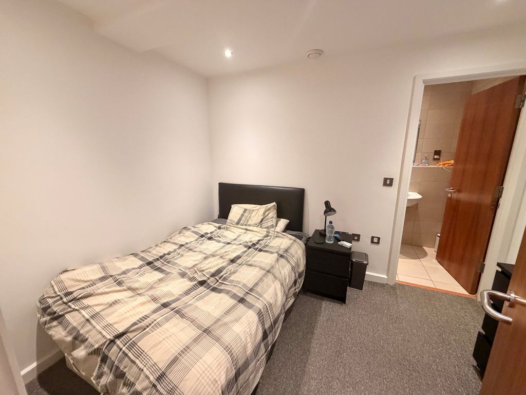 Property photo 3 of 6 Picture No. 06