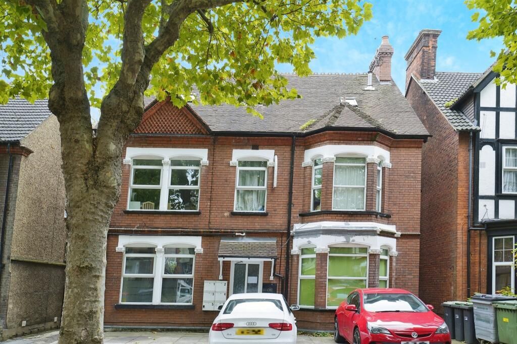 Property photo 1 of 8