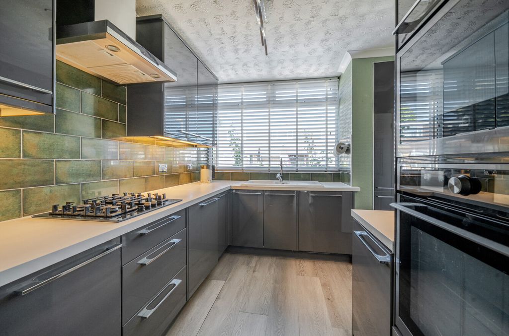 Property photo 3 of 19 1496824-17-6A6766...