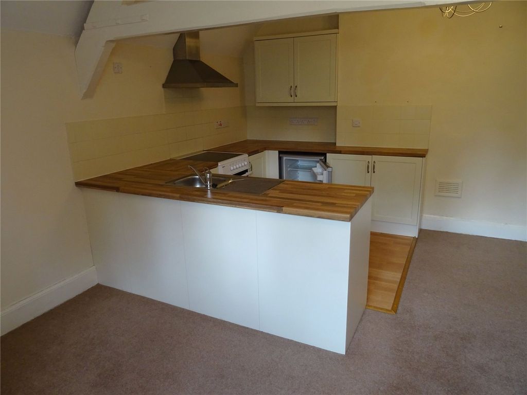 Property photo 3 of 12 Picture No. 10