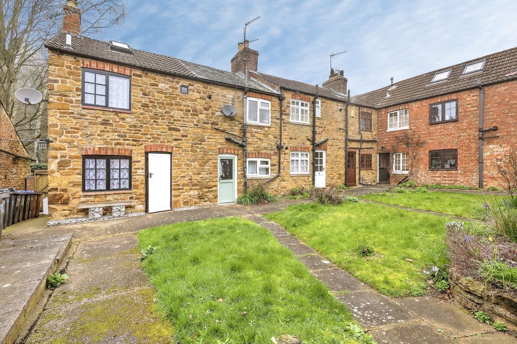 Property photo 1 of 19 Garden