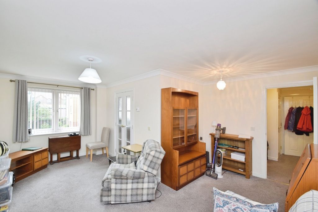 Property photo 2 of 16 Living Room