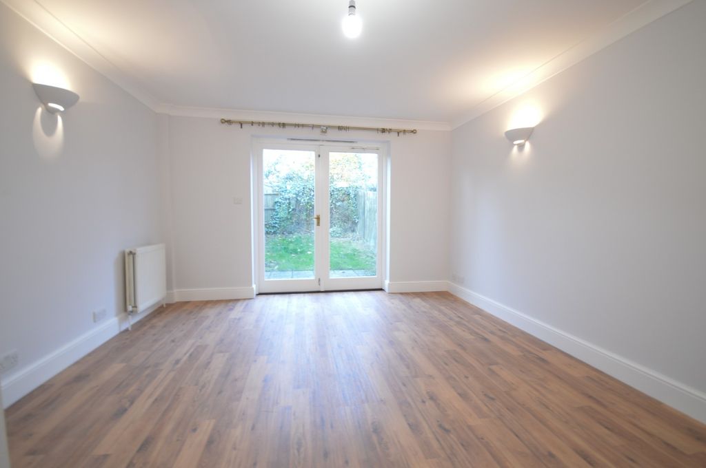 Property photo 3 of 7 Sitting Room