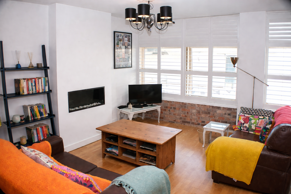 Property photo 1 of 11 Two Bedroom Flat For Sale