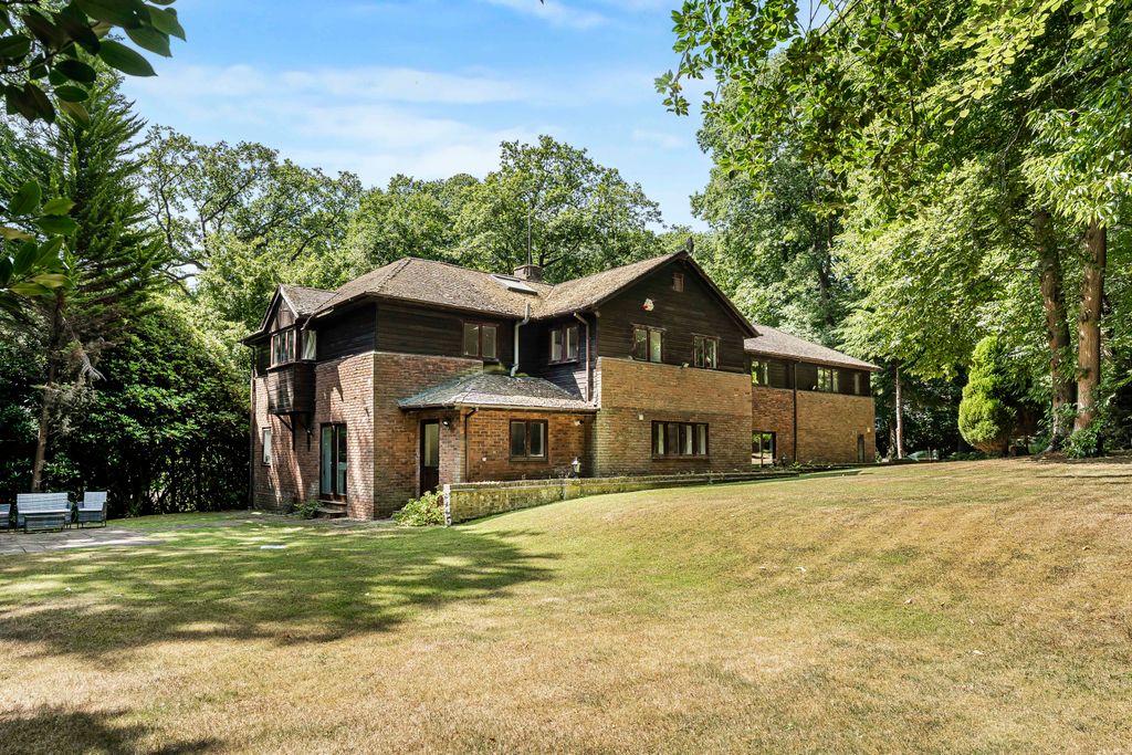 Property photo 2 of 39 Rear