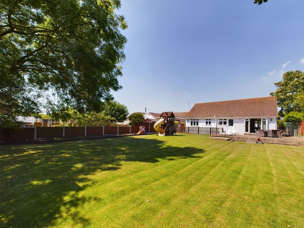 Property photo 2 of 31