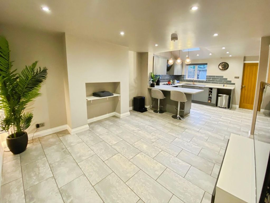 Property photo 2 of 19 A4d5Bd35-Image00010.Jpeg