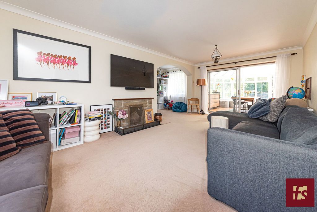 Property photo 2 of 17