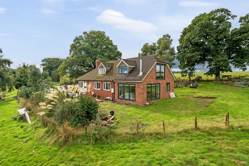 Property photo 1 of 22 External View