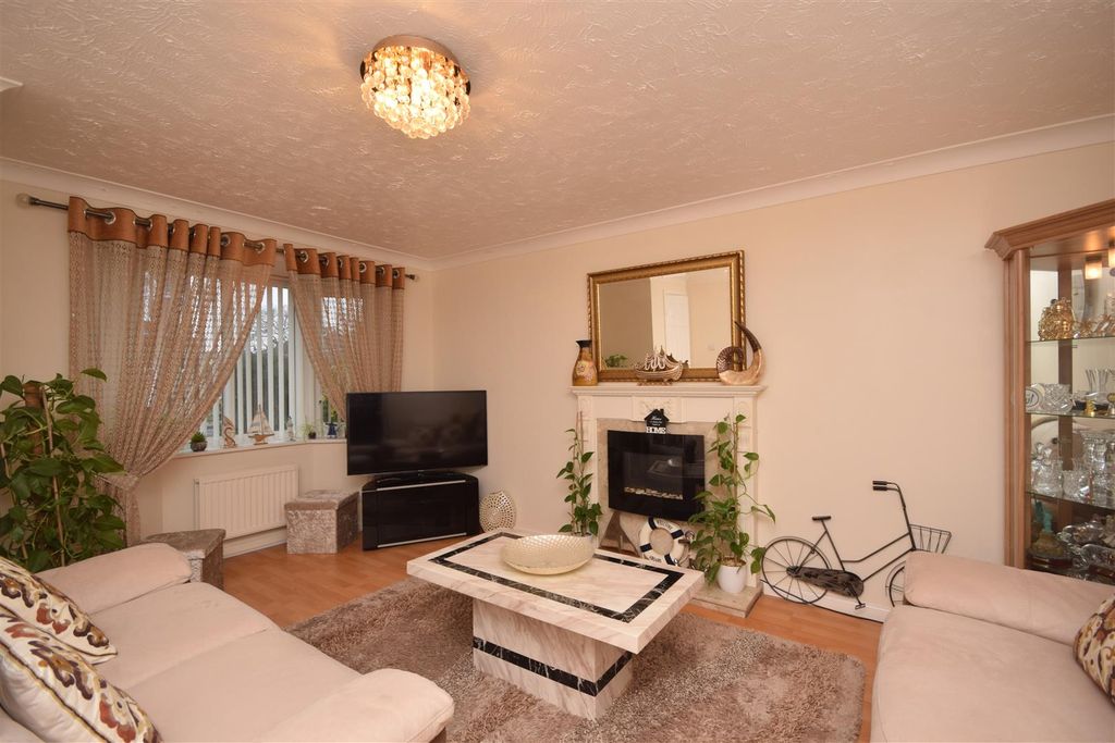 Property photo 2 of 10 Dsc_0163 (1).Jpg