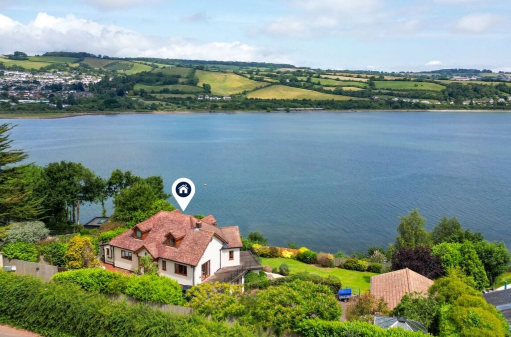 Property photo 2 of 26 Picture No. 97