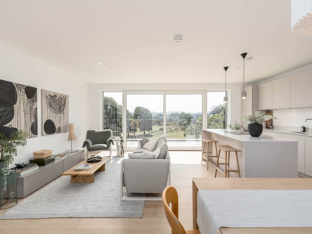 Property photo 2 of 11 79835_Corstorphinerd_009