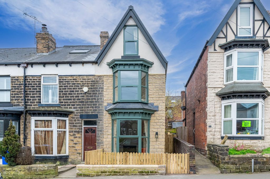 Property photo 1 of 35