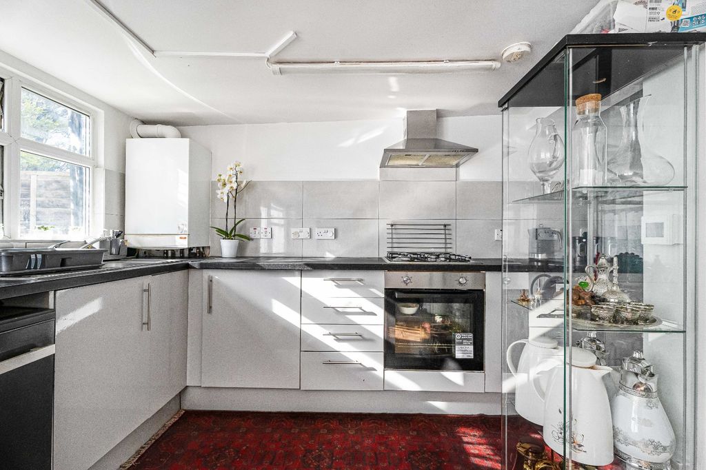 Property photo 3 of 23 Picture No. 09