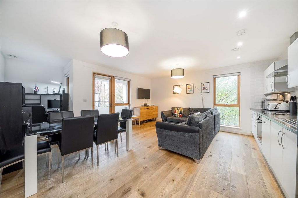 Property photo 2 of 7