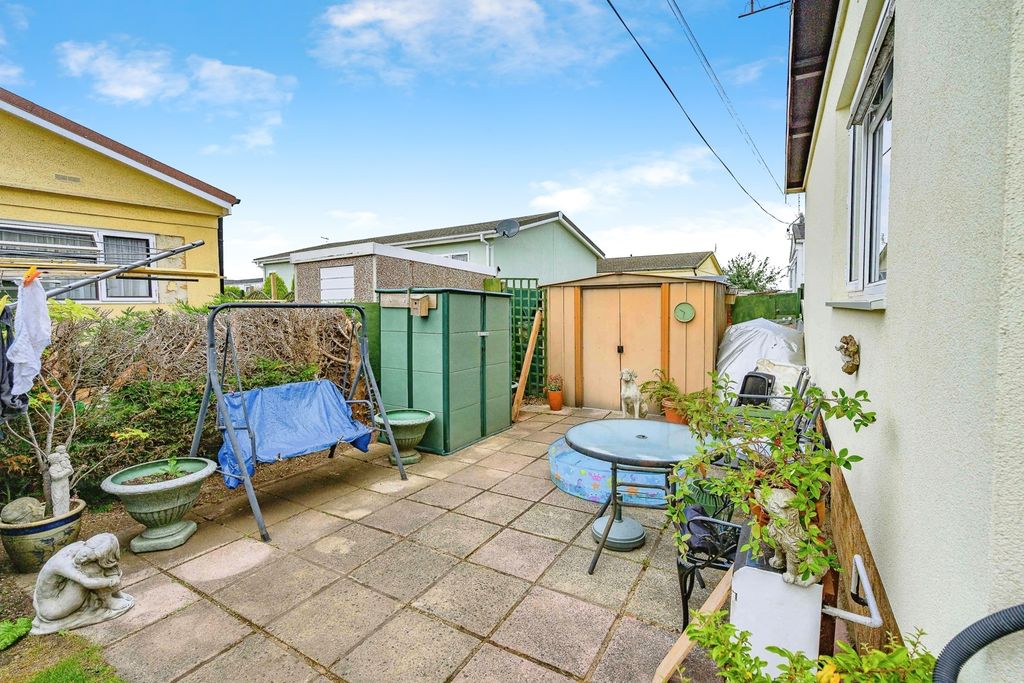 Property photo 2 of 14 Garden
