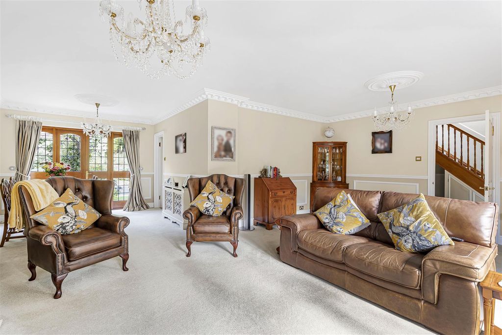 Property photo 3 of 28 18_64559.Jpg