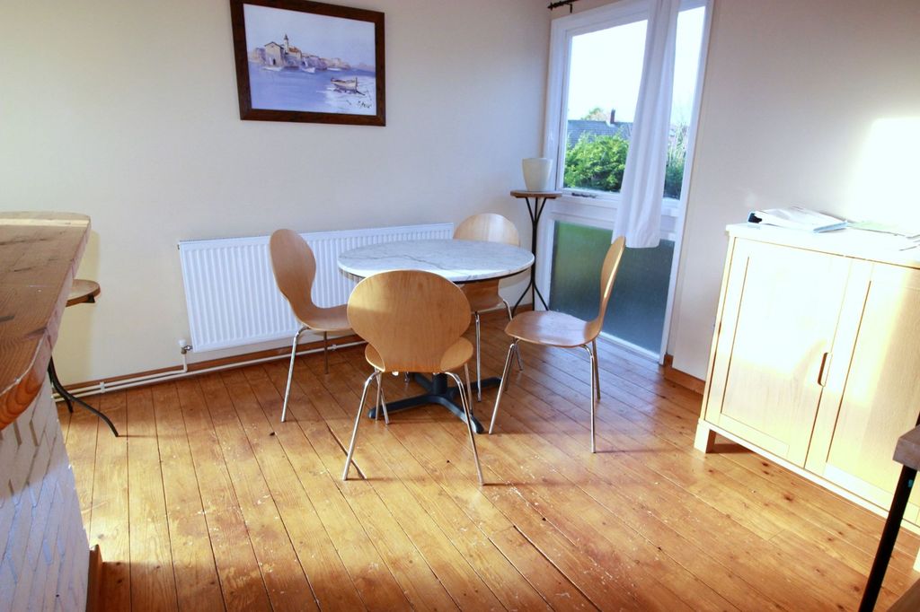 Property photo 1 of 5