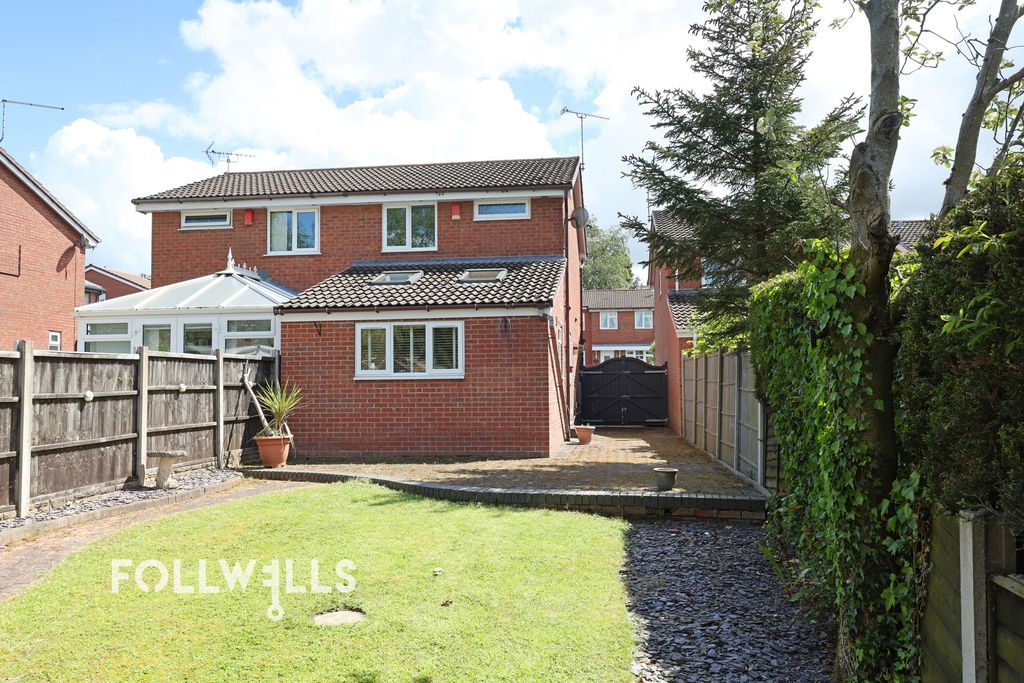 Property photo 3 of 12