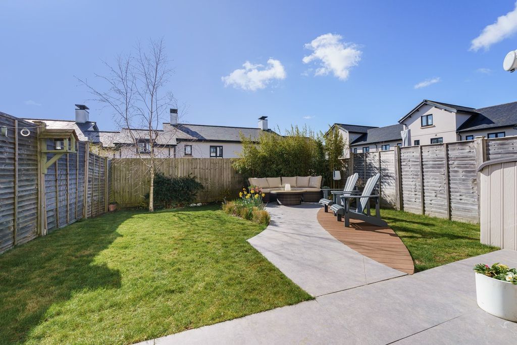 Property photo 3 of 21