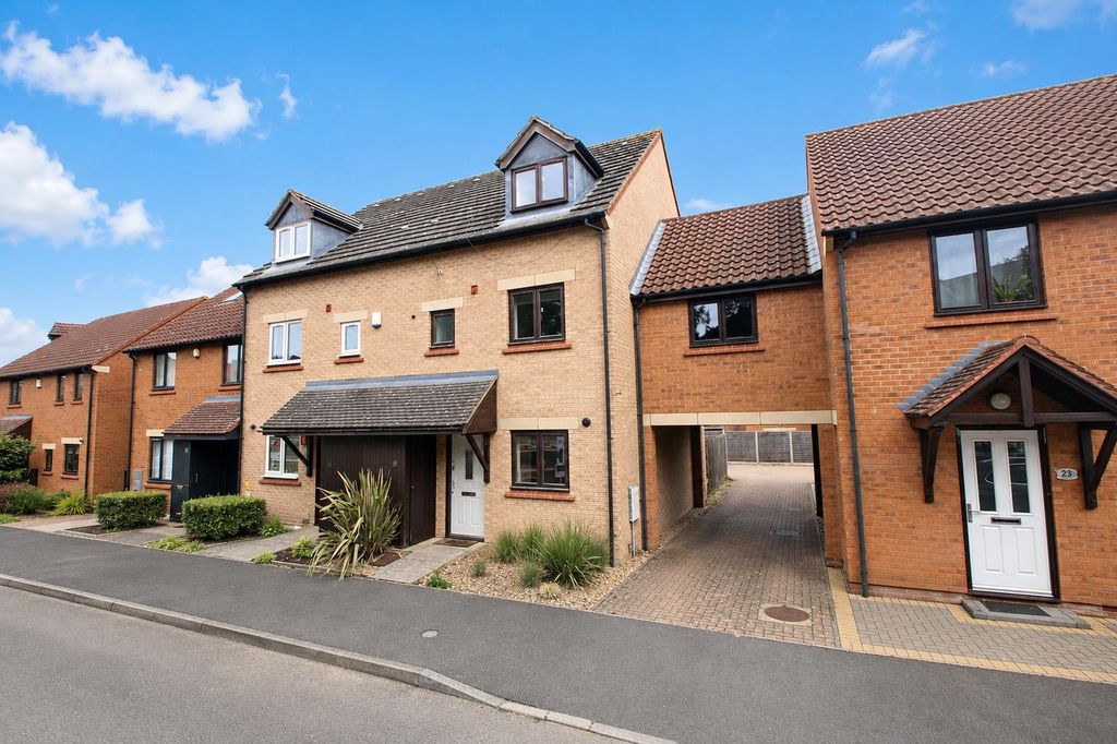 Property photo 1 of 15 15.Png