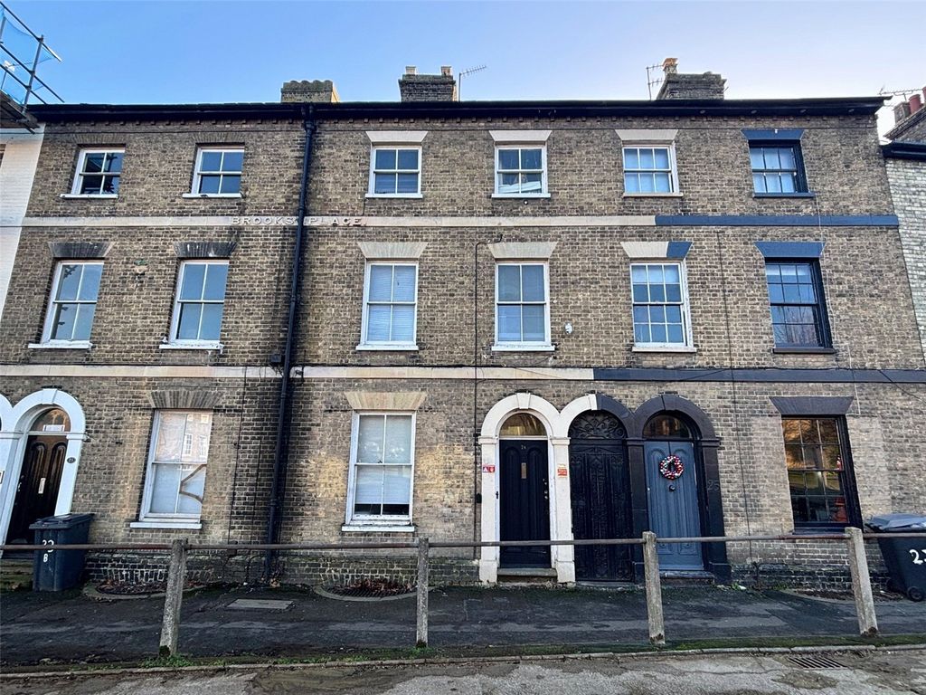 Property photo 1 of 12 Picture No. 25