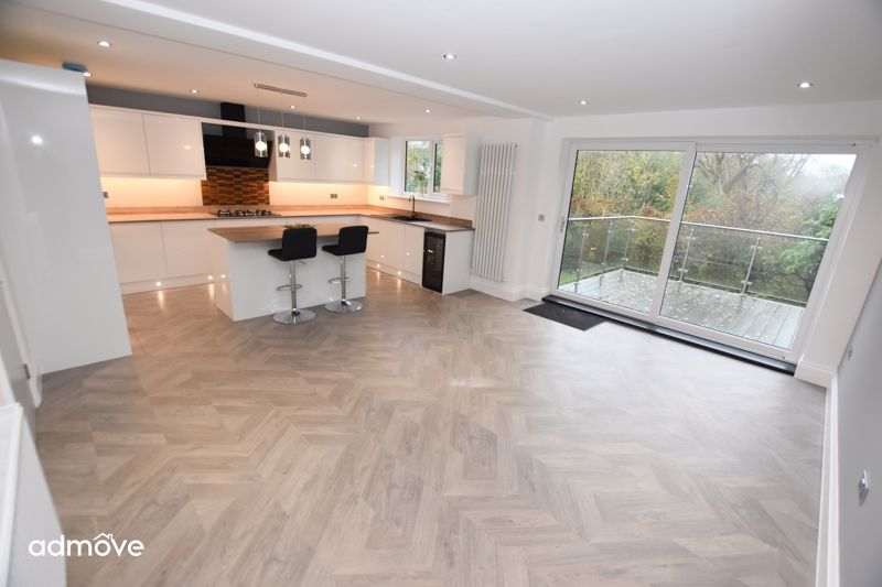 Property photo 3 of 32 Photo 11