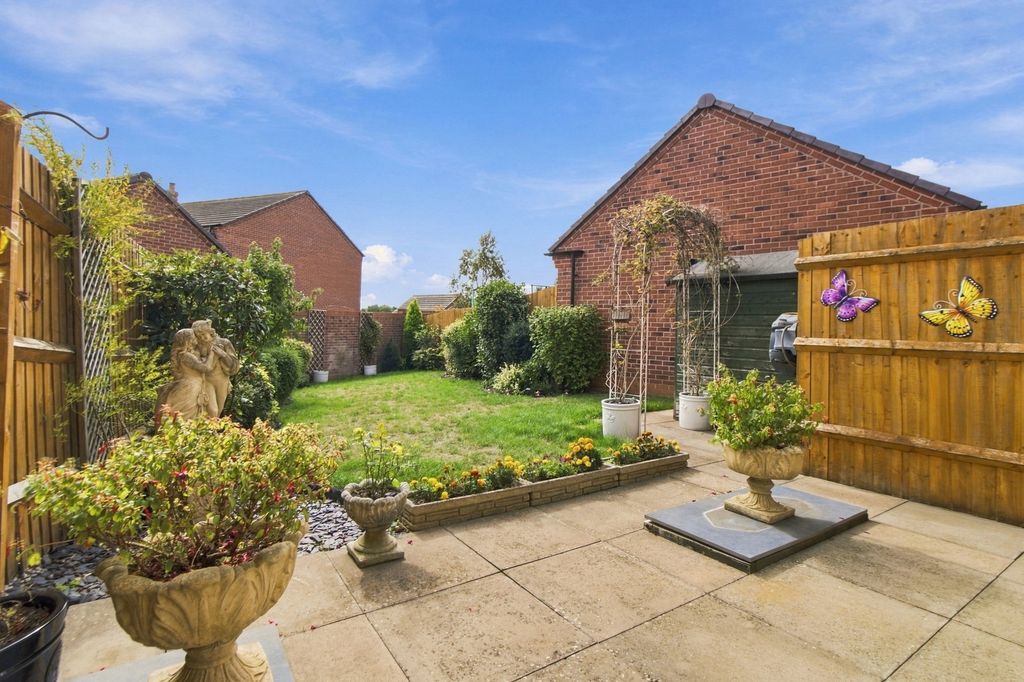 Property photo 2 of 15