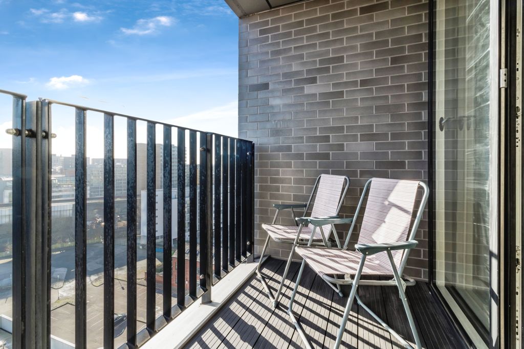 Property photo 3 of 12 Balcony