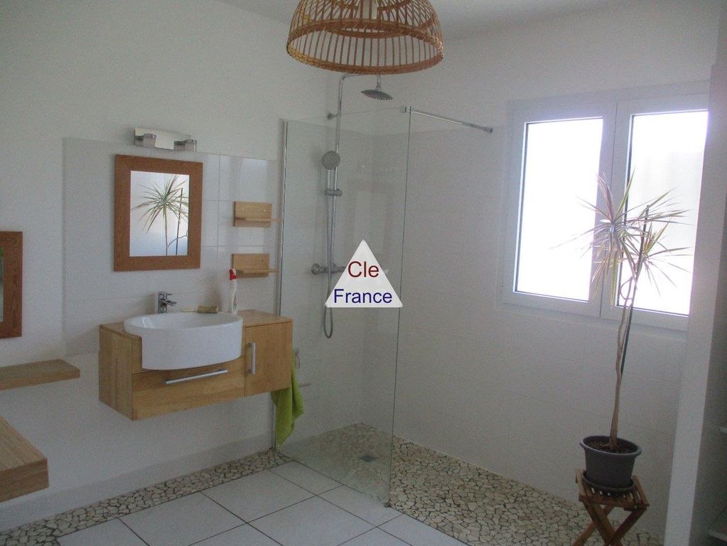 Property photo 3 of 3
