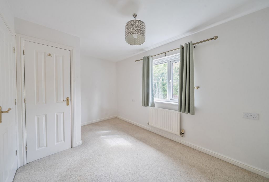 Property photo 3 of 8 1457443-7-6A03430...