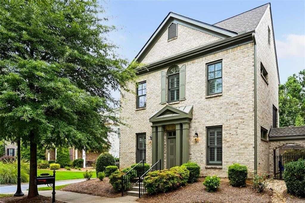 Property photo 1 of 30