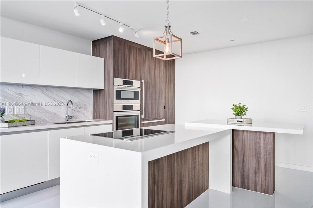 Property photo 3 of 45 <Alttext/>