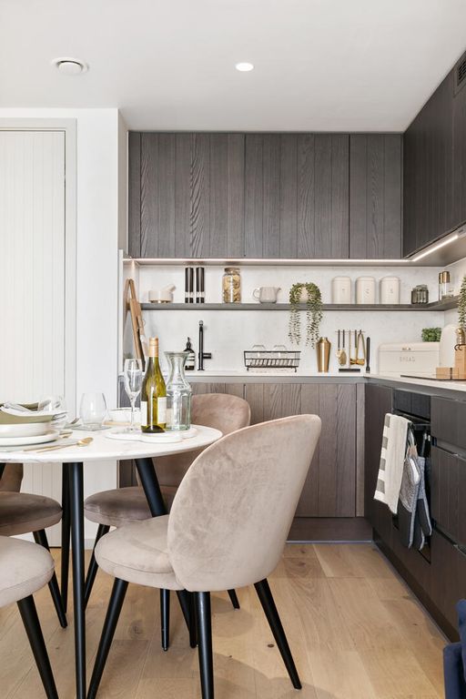 Property photo 3 of 30 Kitchen