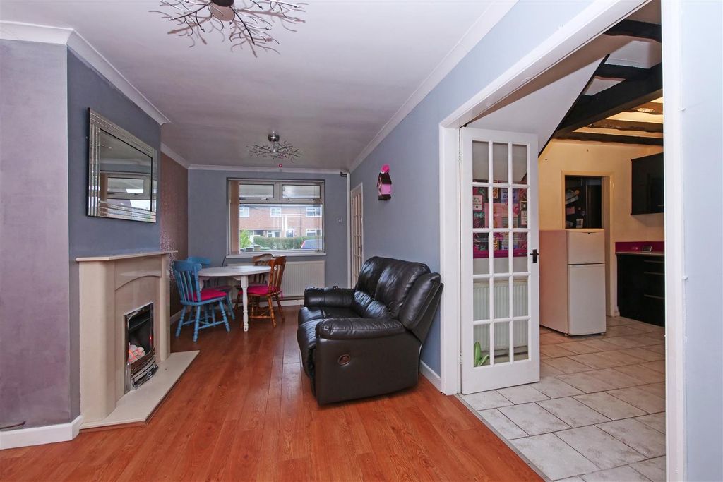 Property photo 2 of 16 Pnmb0165.Jpg