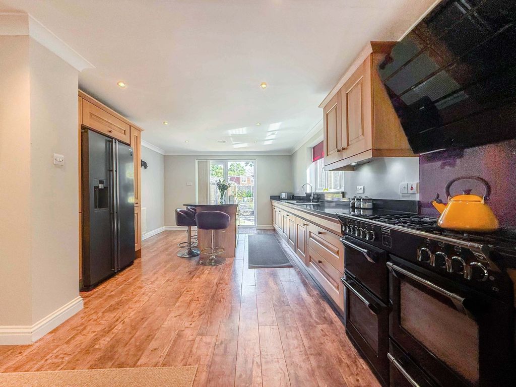 Property photo 3 of 25 5393325