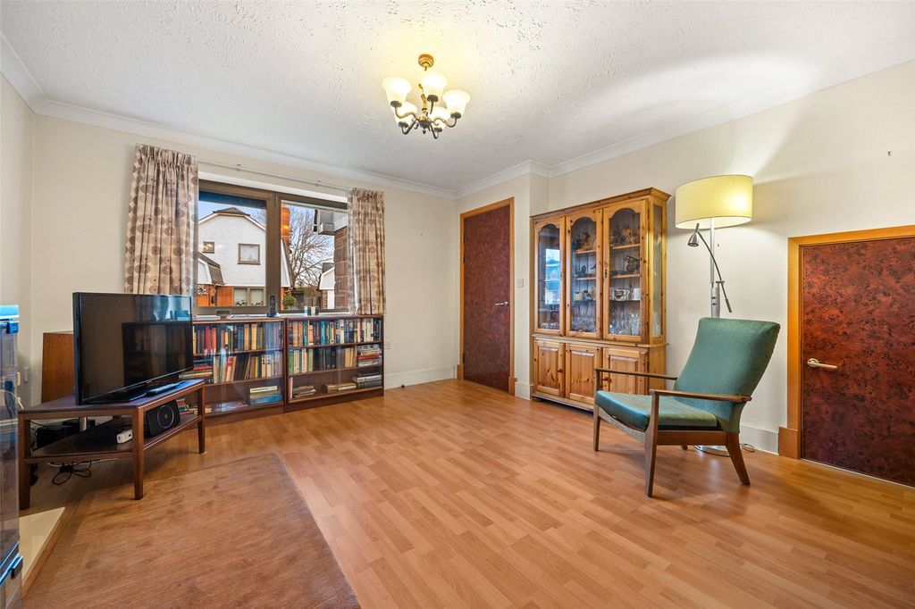 Property photo 3 of 15 Picture No. 05