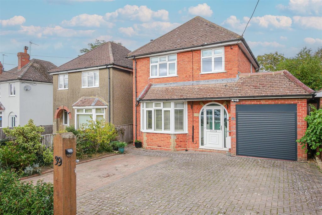 Property photo 1 of 16 Approach