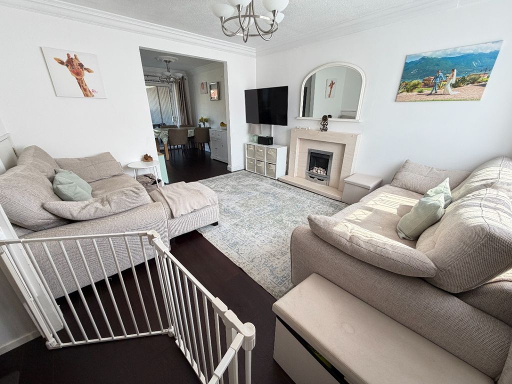 Property photo 3 of 17 5318294