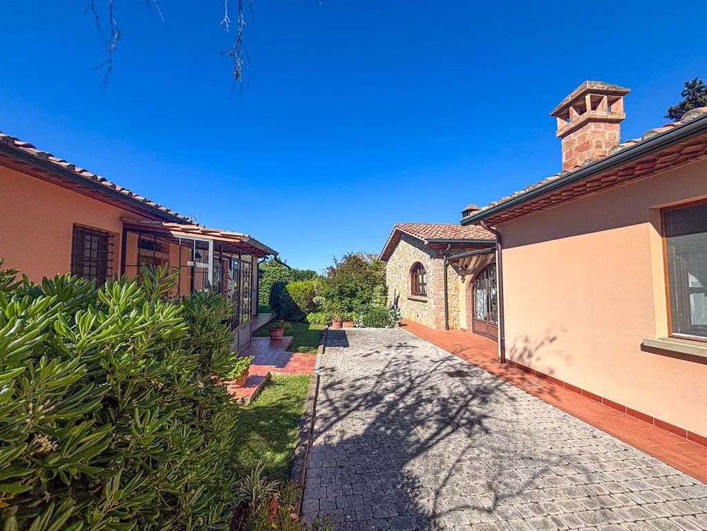 Property photo 3 of 81