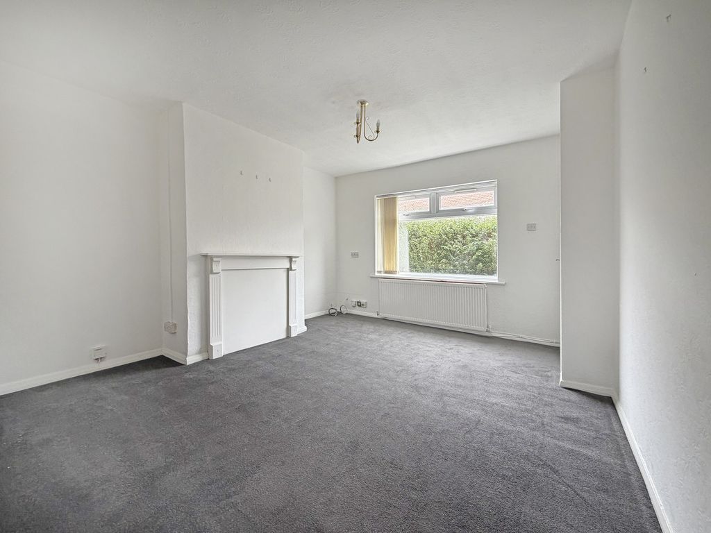 Property photo 2 of 25