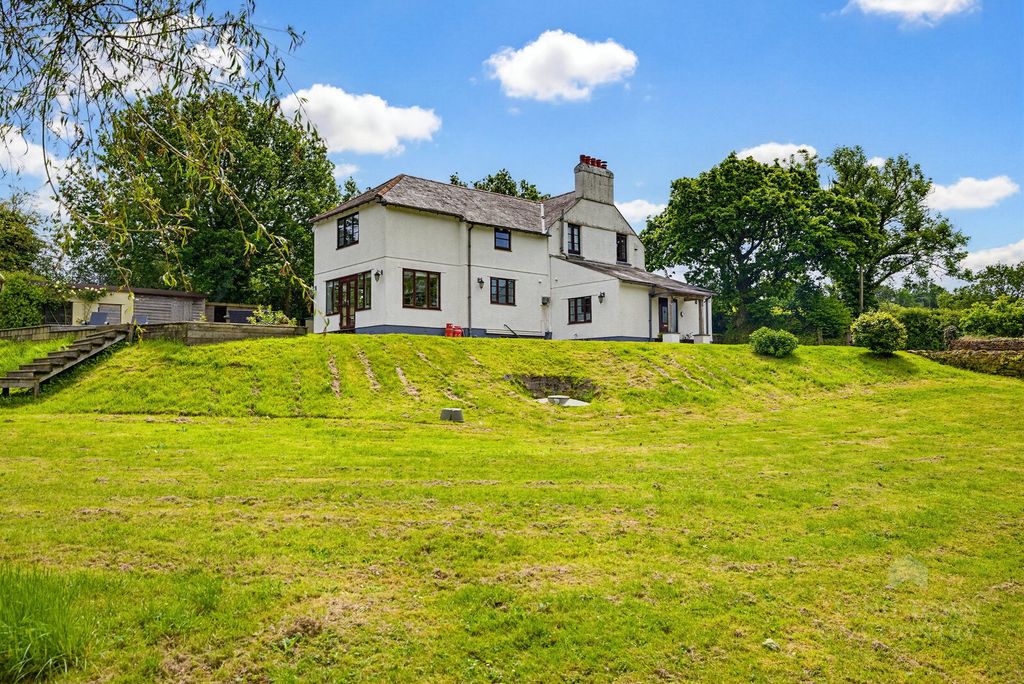 Property photo 1 of 33
