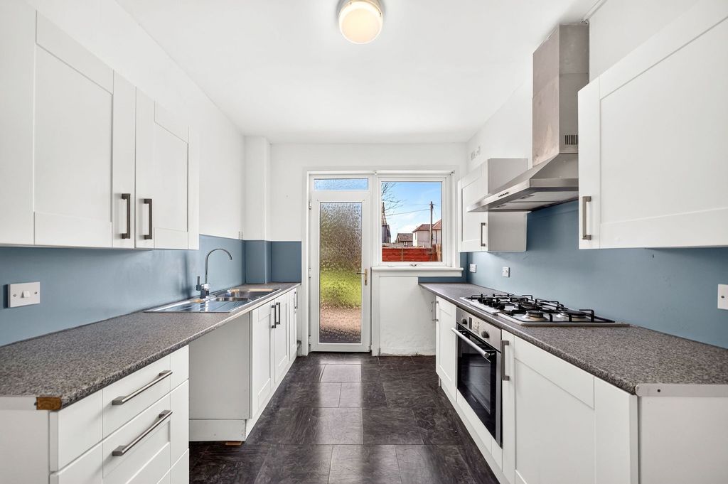 Property photo 3 of 52 Kitchen