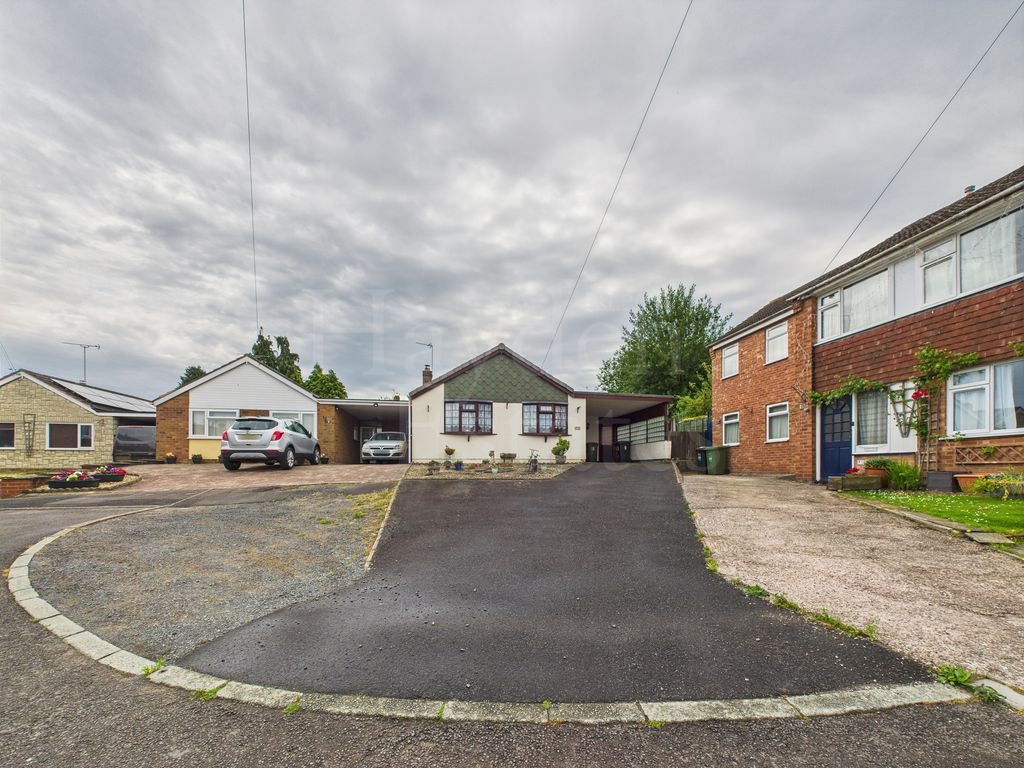 Property photo 2 of 33