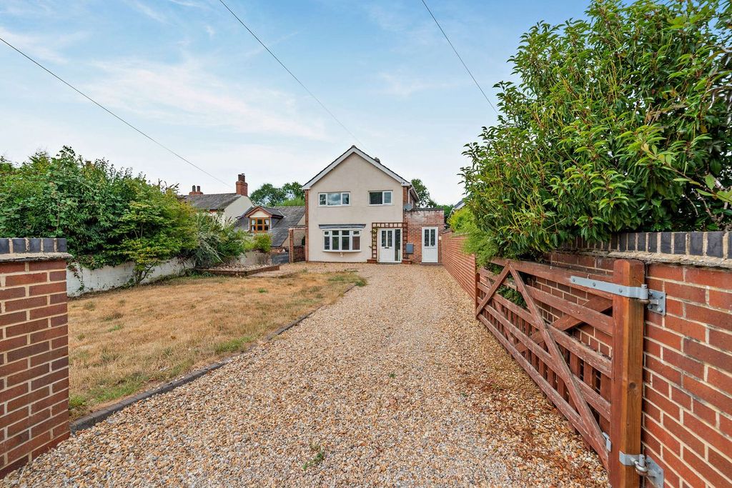 Property photo 1 of 28