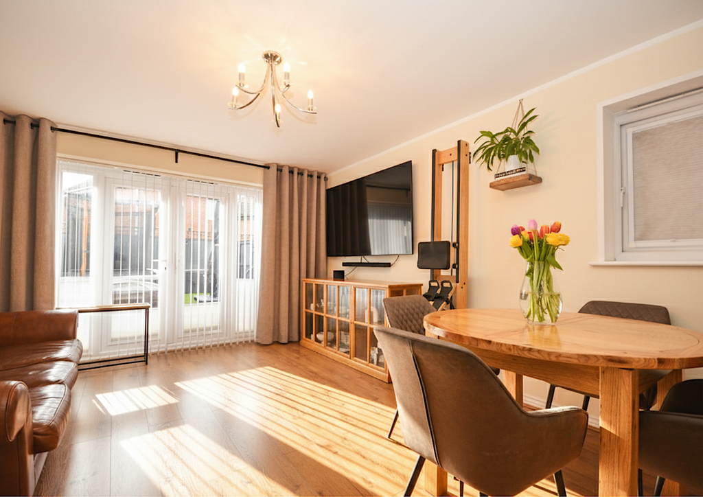 Property photo 1 of 22 Quilter Grove, Manchester, M9 8De