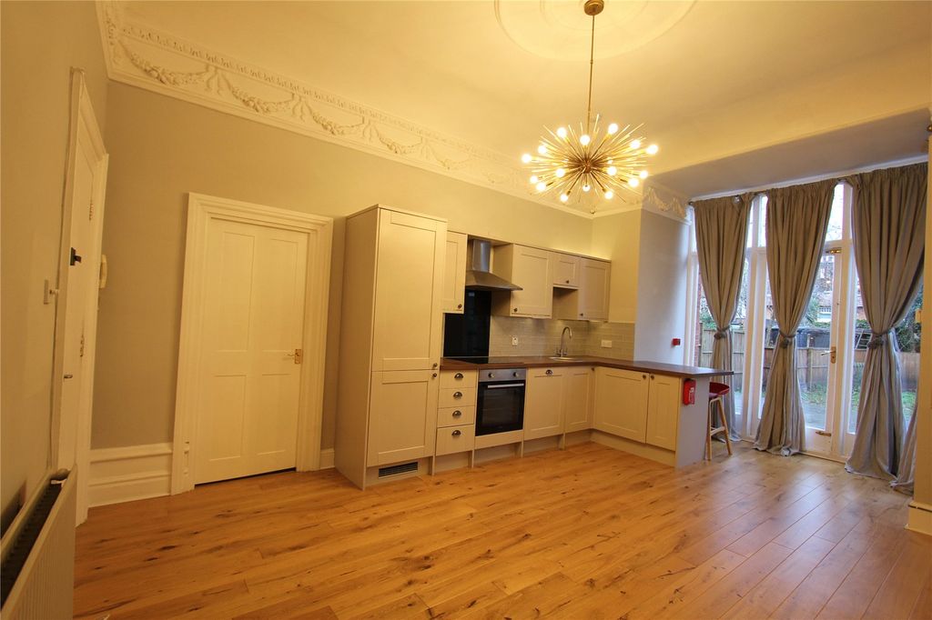 Property photo 1 of 9 Picture No. 16