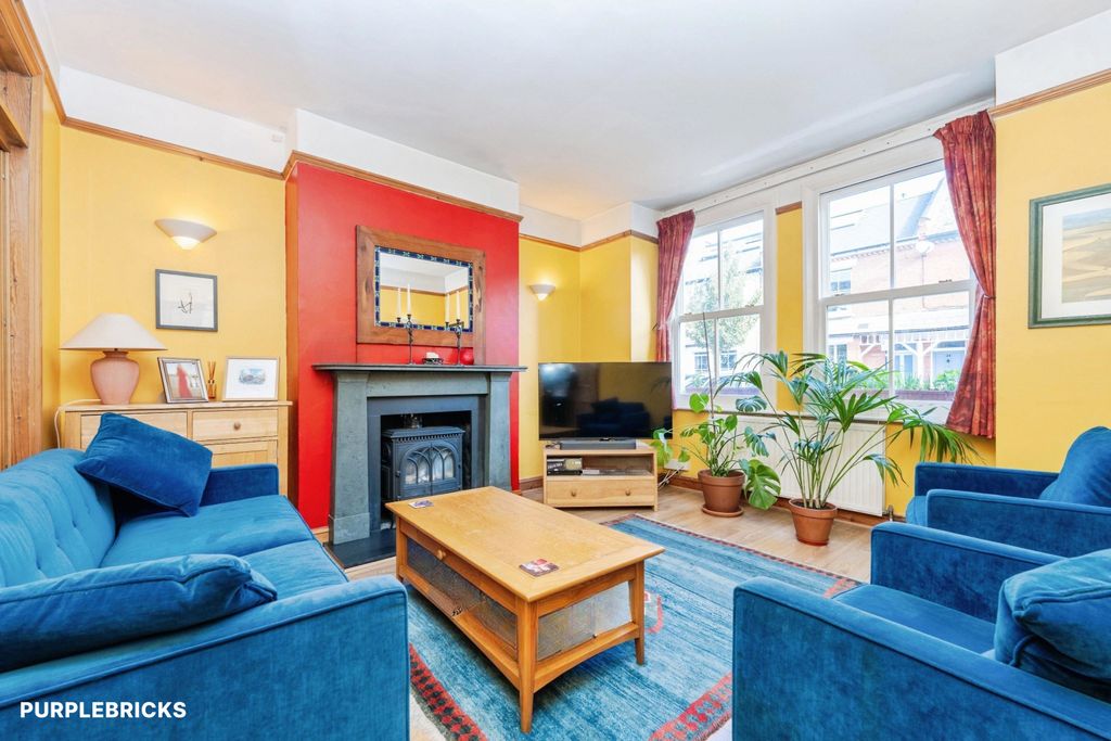 Property photo 2 of 19