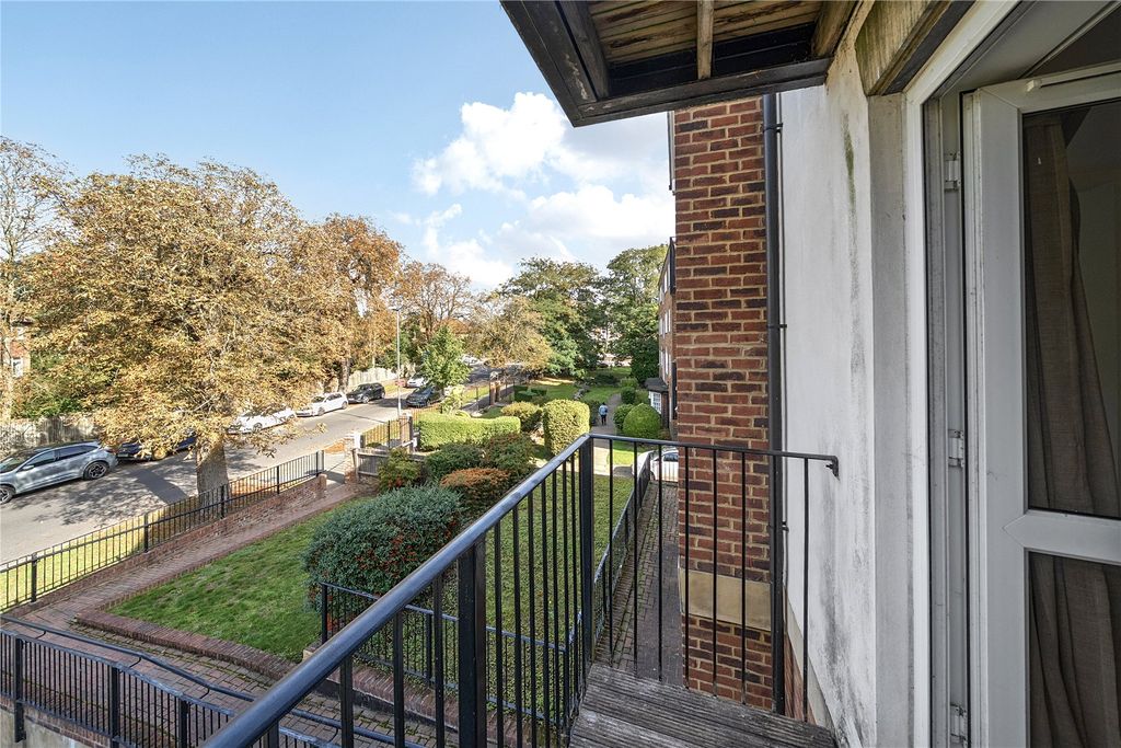 Property photo 3 of 9 Picture No. 21