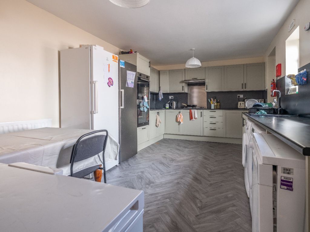 8 bed shared accommodation to rentManor House Road, Newcastle Upon Tyne, Tyne And Wear NE2 photo 4